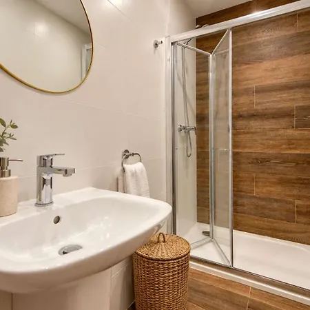 Appartement Modern 2bed With Private Balcony *